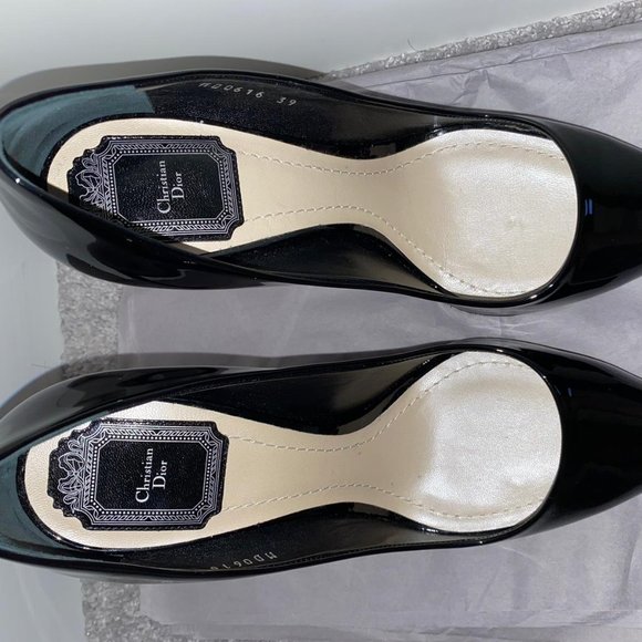 Christian Dior Patent Leather Heels Size 9… - Picture 8 of 11